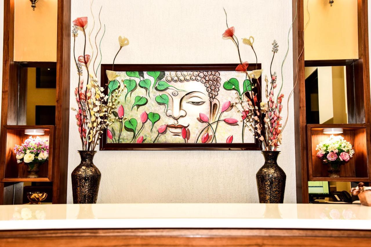 Hotel Platinum Shravasti Katra  Zewnętrze zdjęcie