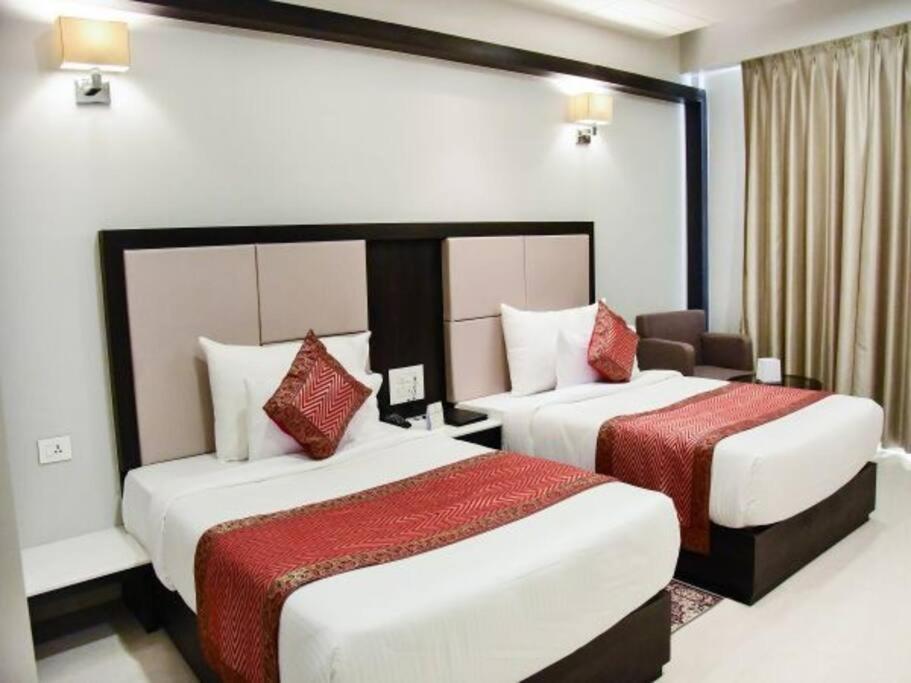 Hotel Platinum Shravasti Katra  Zewnętrze zdjęcie