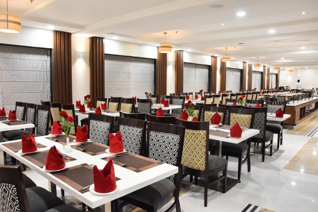 Hotel Platinum Shravasti Katra  Zewnętrze zdjęcie